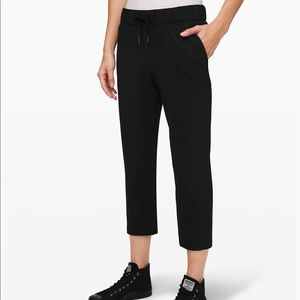 Lululemon On the Fly crop 23” pants | black size 4